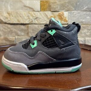 Child Sz4 Nike Air Jordan 4 Retro TD 'Green Glow' grey black green sneakers